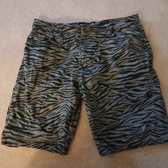 Evolution Denim Artisan Zebra  Shorts Men's 40 Skater Hip Hop Y2K. FL - Picture 1 of 5